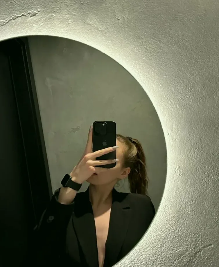 Aava, 21