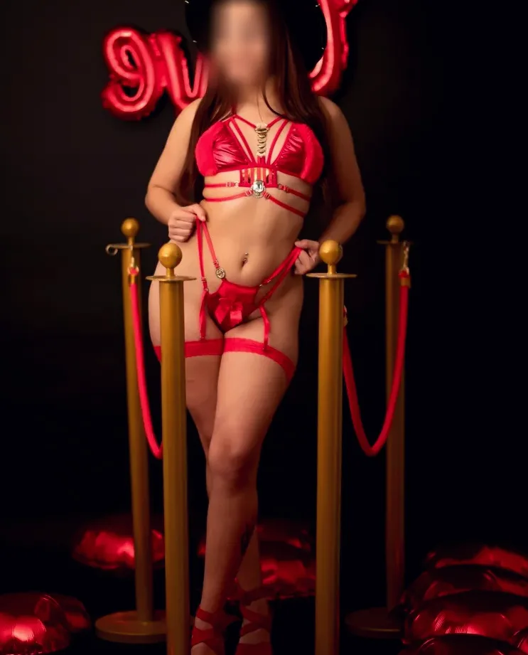 Ekaterina, 21