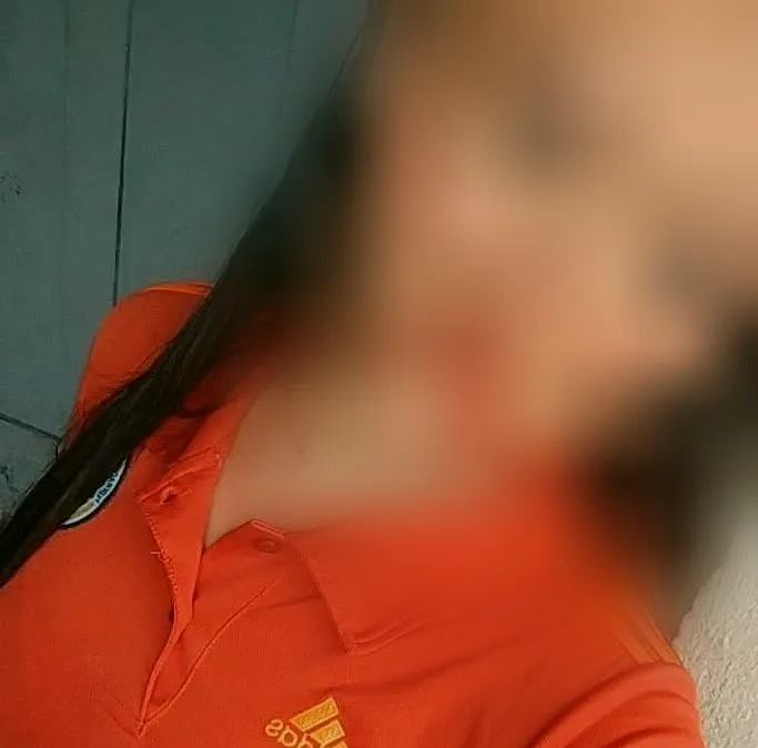 Ella, 24