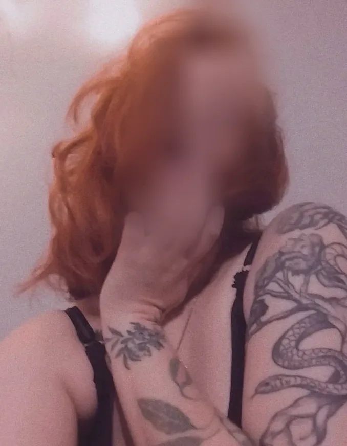 Emilia, 27