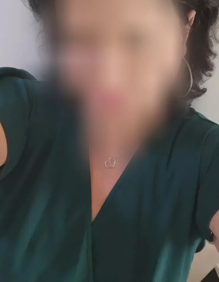 Sara, 38