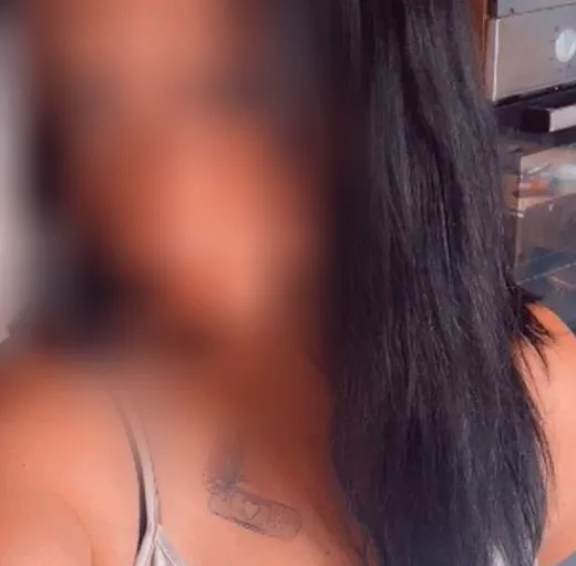 Selma, 31