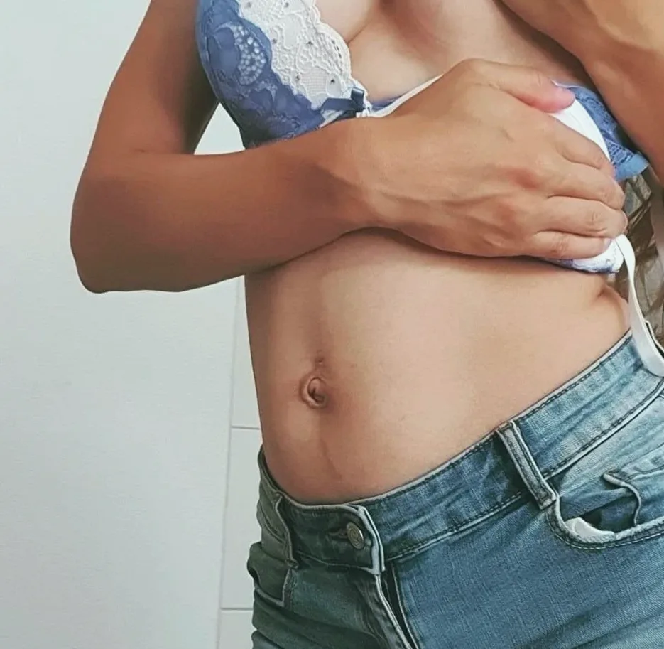 Tuula, 28